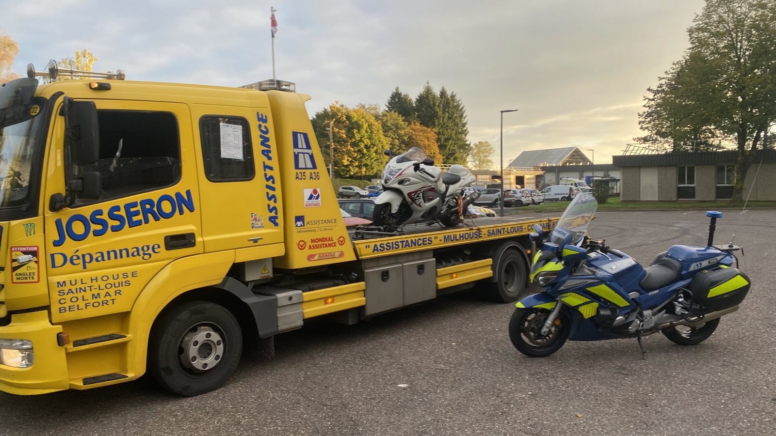 moto à la fourrière