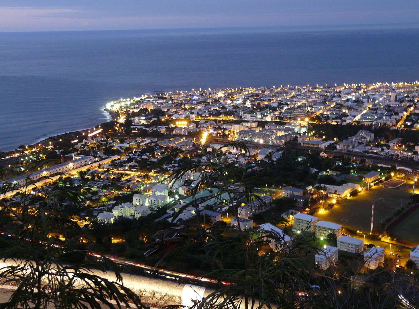 Illustration La Réunion est la 3e région à relever la taxe régionale carte grise pour 2026